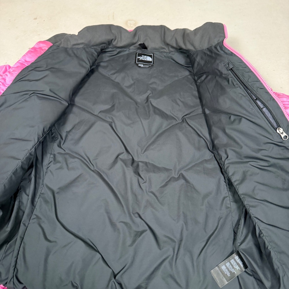 The North Face Womens Pink 550 Down Quilted Puffer Jacket Size Medium Diamond - Picture 8 of 8